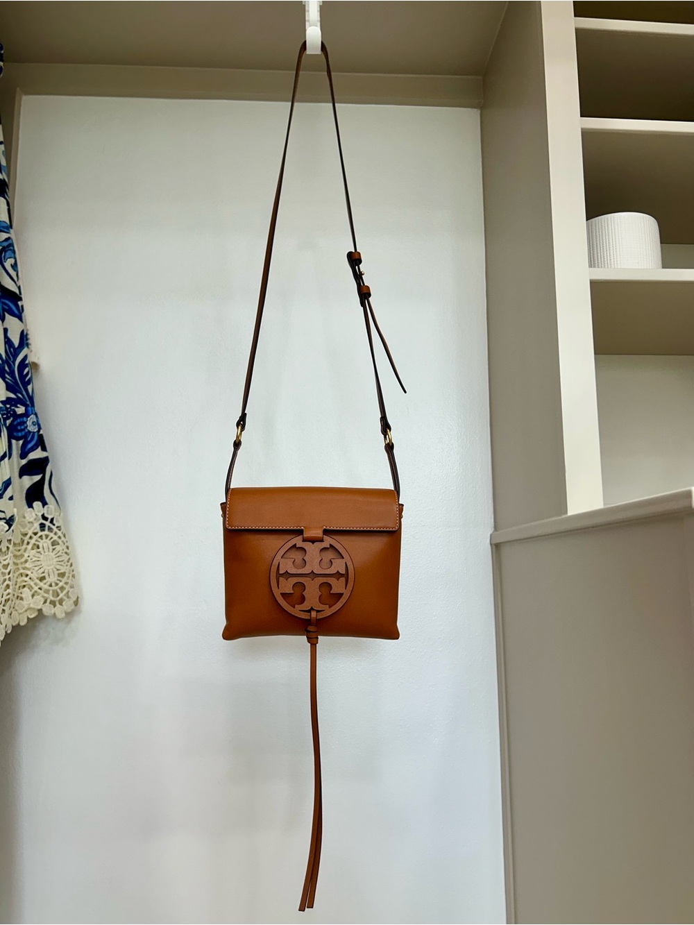 Authentic Tory Burch Miller Crossbody Aged Camello Leather Tassel Flap Bag Purse - Picture 9 of 16